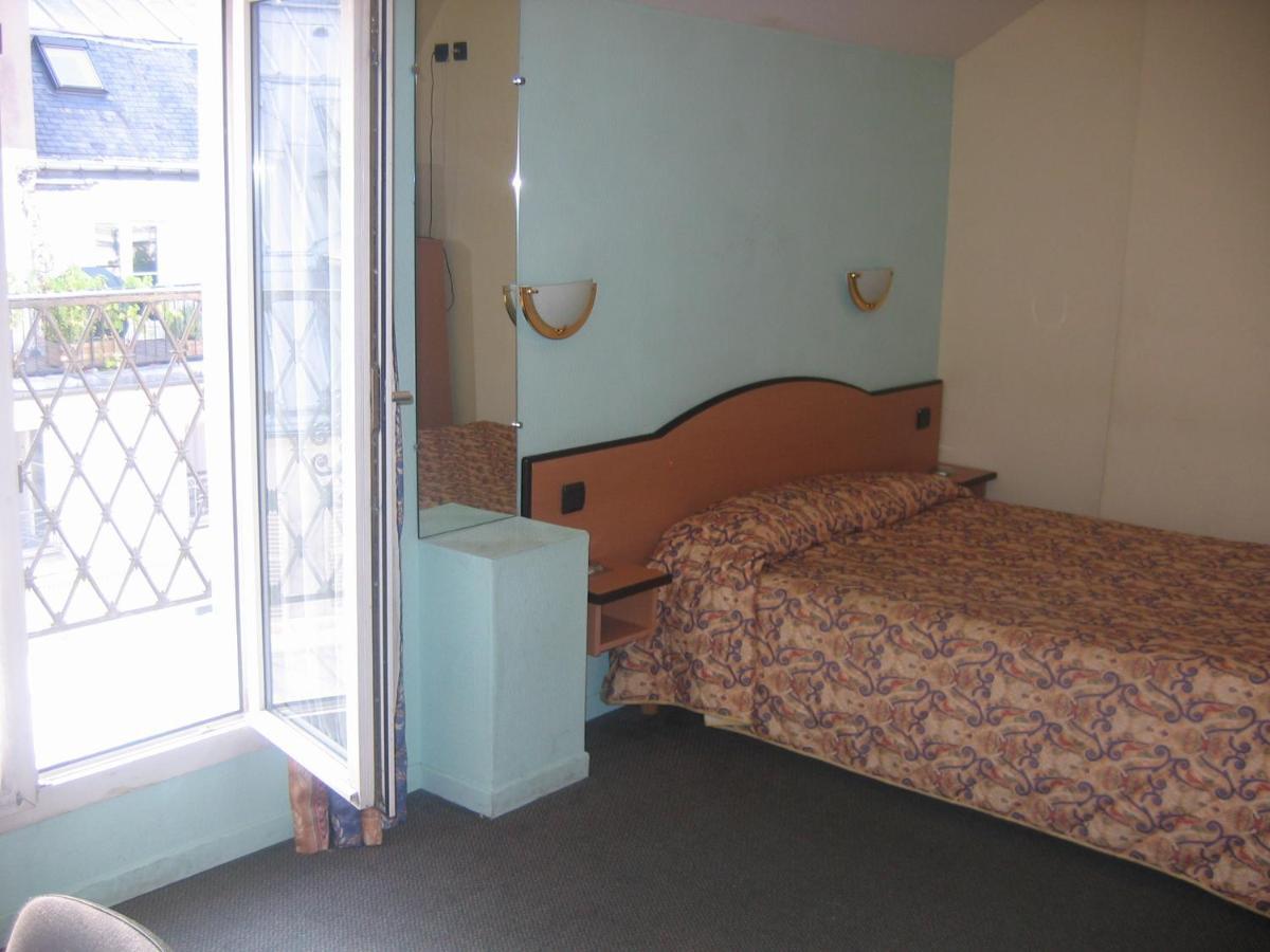 Hotel Ferney Republique Parijs